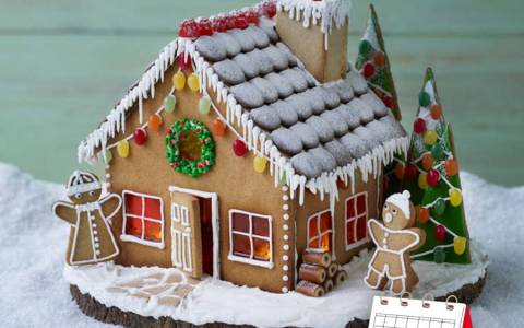 It's December 12th and it's Gingerbread House Day 