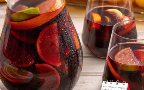 It's December 20th and it's Sangria Day 